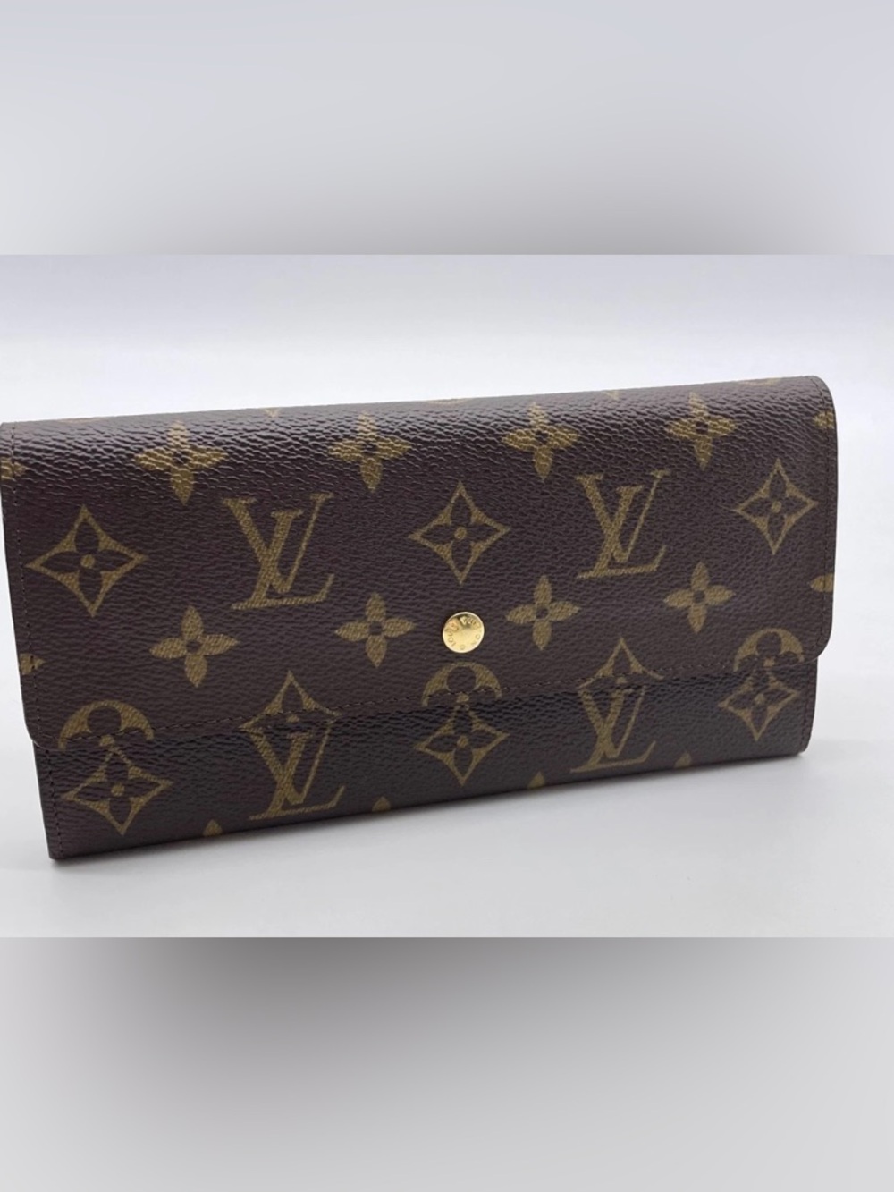 Louis Vuitton Monogram Canvas
Sarah Wallet - Picture 5 of 12